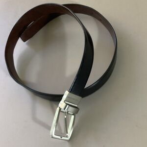 Tommy Hilfiger Reversible Leather Belt size 32
